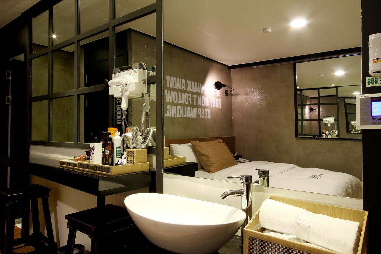 Daejeon Page Hotel Exterior foto